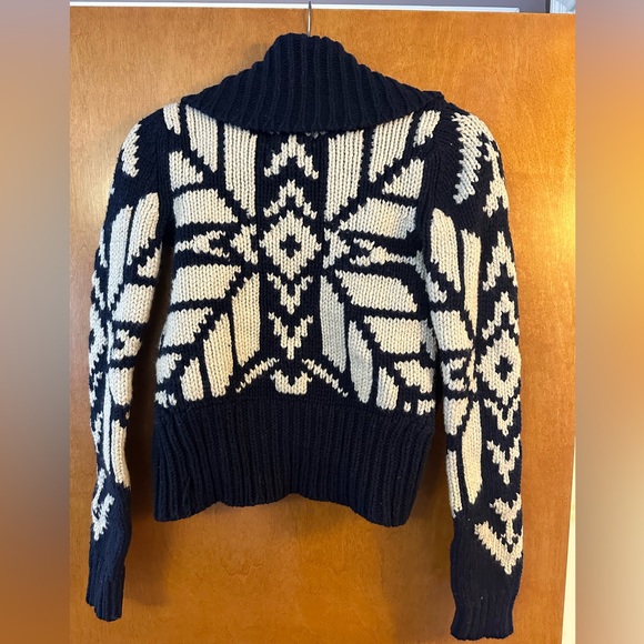 American Eagle cropped sweater shall cardigan - Picture 2 of 3